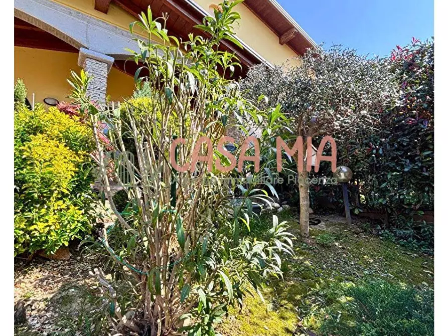 Immagine 5 di Casa semindipendente in vendita  in Via F. Subacchi a Cerignale