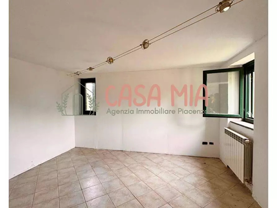 Immagine 8 di Casa indipendente in vendita  in Via Castello a Agazzano