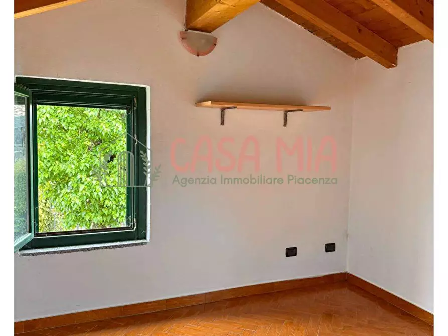 Immagine 11 di Casa indipendente in vendita  in Via Castello a Agazzano