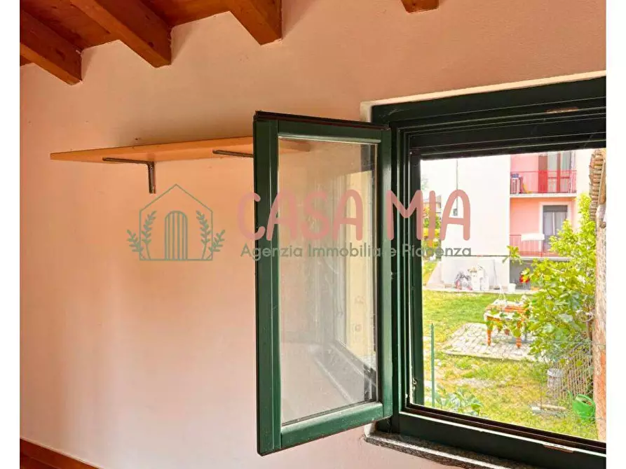 Immagine 12 di Casa indipendente in vendita  in Via Castello a Agazzano