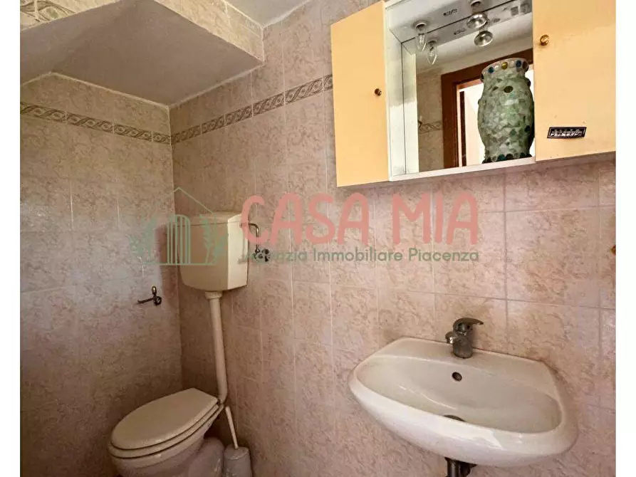 Immagine 18 di Casa indipendente in vendita  in Via Castello a Agazzano