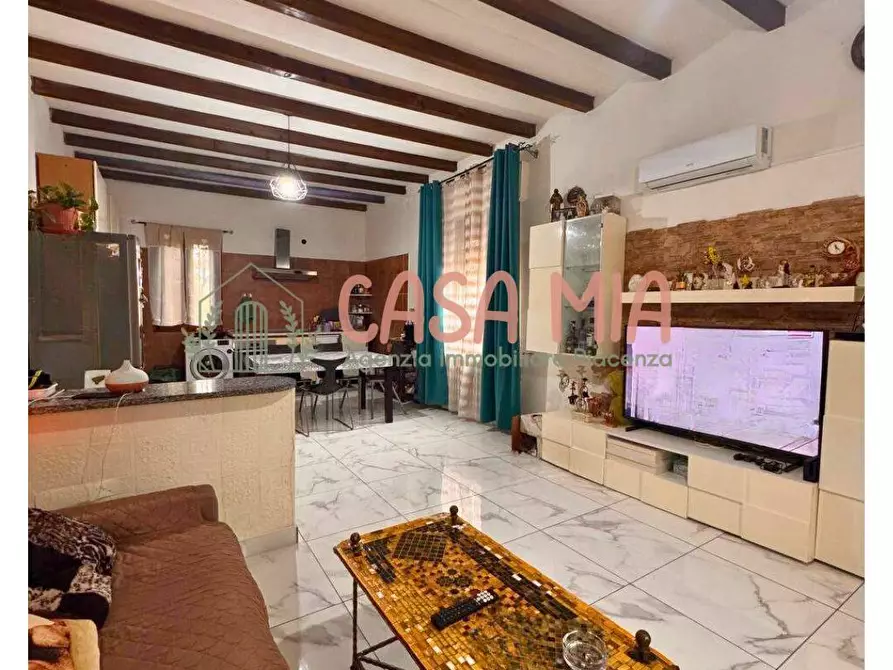 Immagine 7 di Villa in vendita  in Via Leonardo Da Vinci a Castel San Giovanni