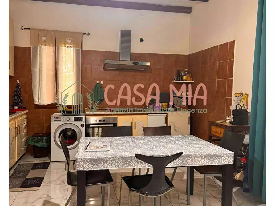 Immagine 10 di Villa in vendita  in Via Leonardo Da Vinci a Castel San Giovanni