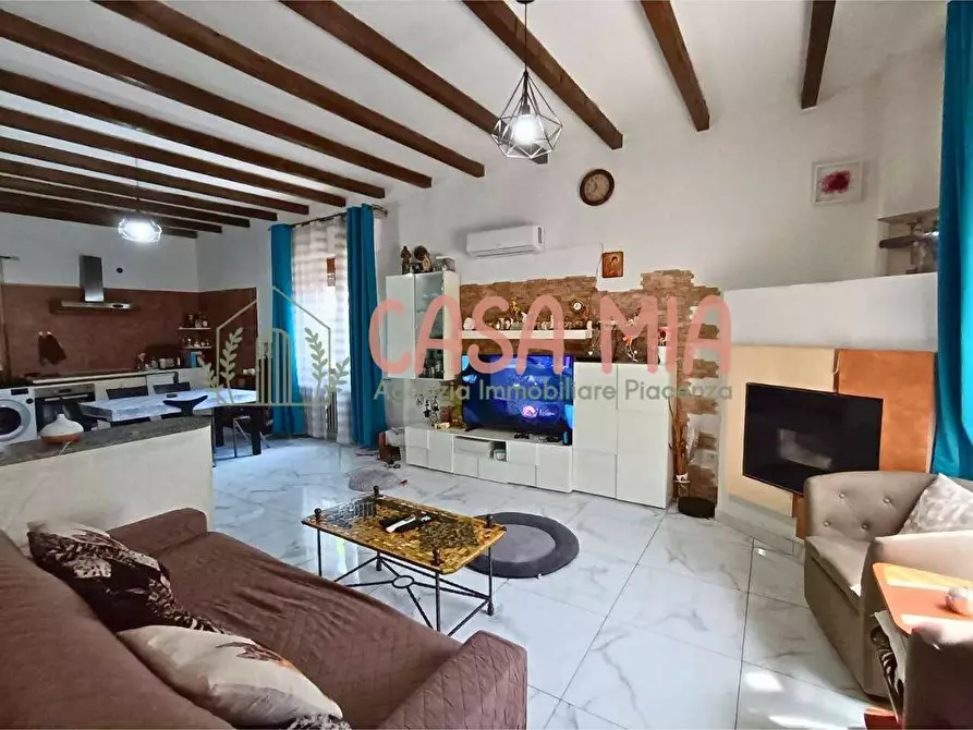 Immagine 14 di Villa in vendita  in Via Leonardo Da Vinci a Castel San Giovanni