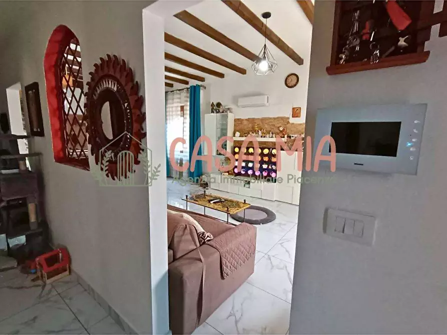 Immagine 17 di Villa in vendita  in Via Leonardo Da Vinci a Castel San Giovanni