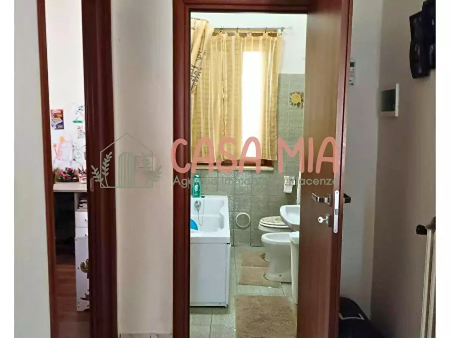 Immagine 25 di Villa in vendita  in Via Leonardo Da Vinci a Castel San Giovanni