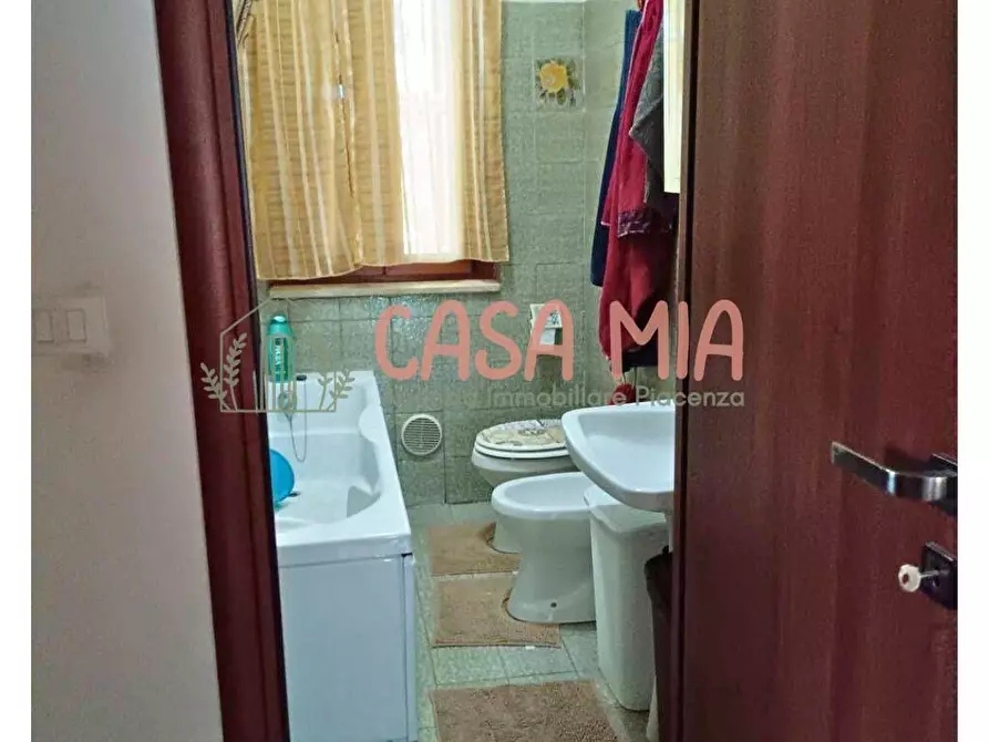 Immagine 26 di Villa in vendita  in Via Leonardo Da Vinci a Castel San Giovanni