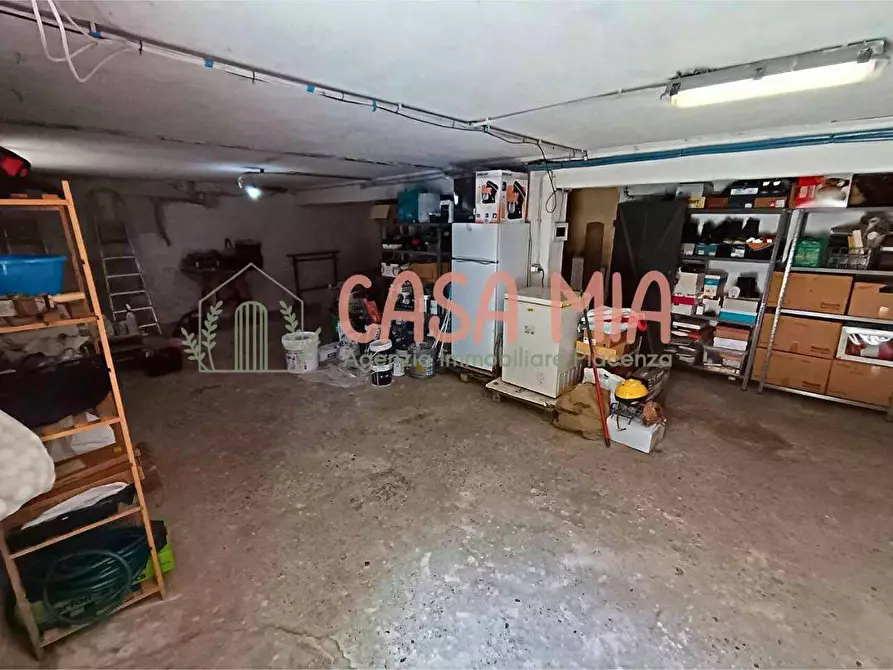 Immagine 29 di Villa in vendita  in Via Leonardo Da Vinci a Castel San Giovanni