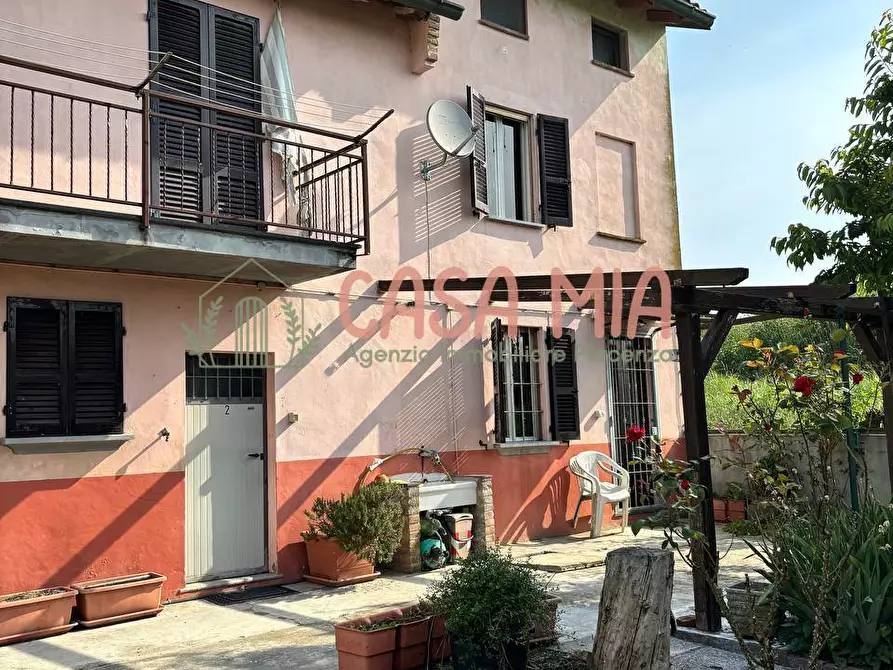 Immagine 2 di Casa indipendente in vendita  in Località stradone a Agazzano