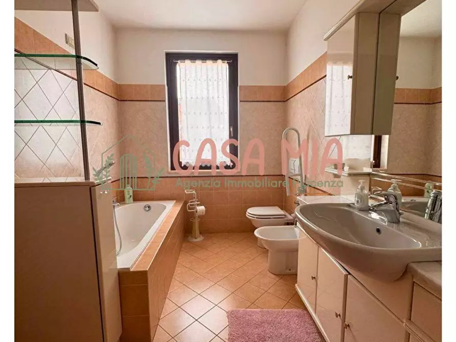 Immagine 13 di Casa semindipendente in vendita  in Via molino nuovo a Agazzano