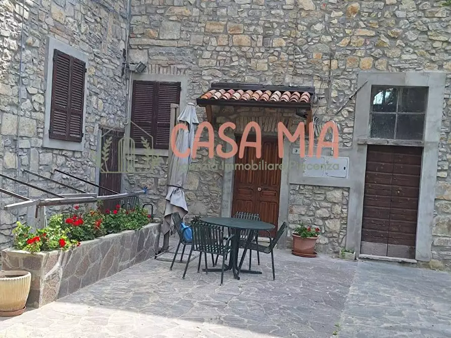 Immagine 1 di Casa indipendente in vendita  in località  poggio area a Bobbio