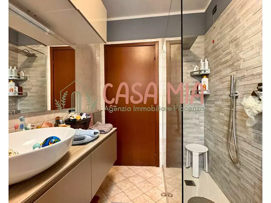 Immagine 20 di Appartamento in vendita  in Piazza Vittime di Nassiriya a Agazzano