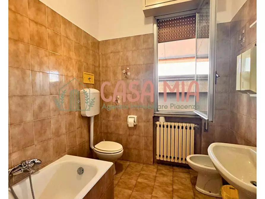 Immagine 12 di Capannone industriale in vendita  in Via Unicef a Piacenza