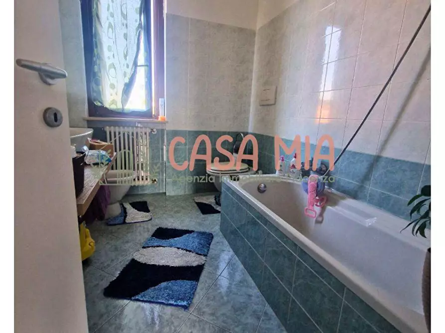 Immagine 13 di Appartamento in vendita  in VIA MOSCHINO a Agazzano