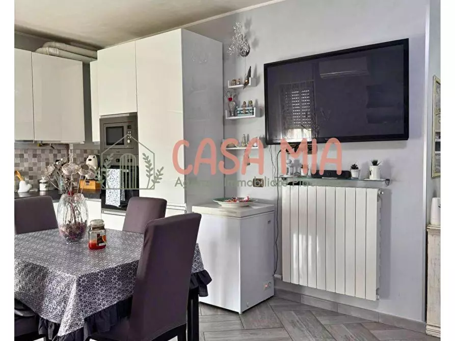 Immagine 3 di Appartamento in vendita  in via fulgosi a Agazzano