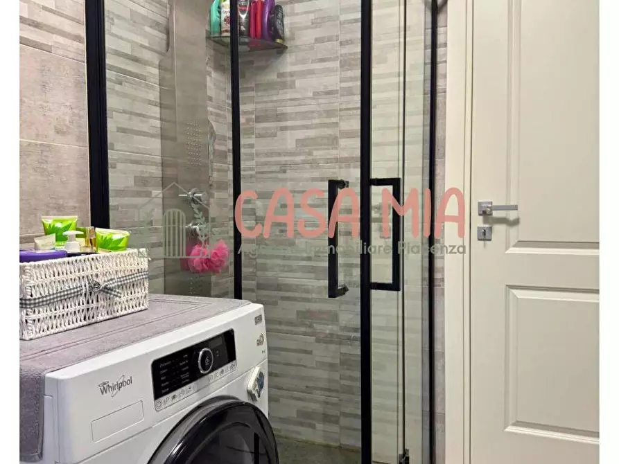 Immagine 37 di Appartamento in vendita  in via fulgosi a Agazzano