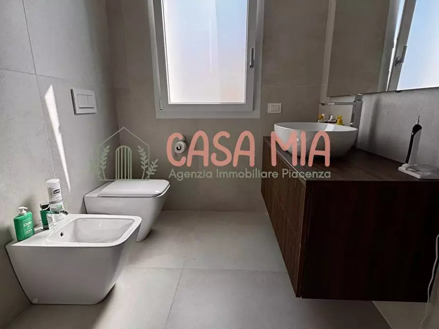 Immagine 30 di Appartamento in vendita  in via 4 novembre a Agazzano