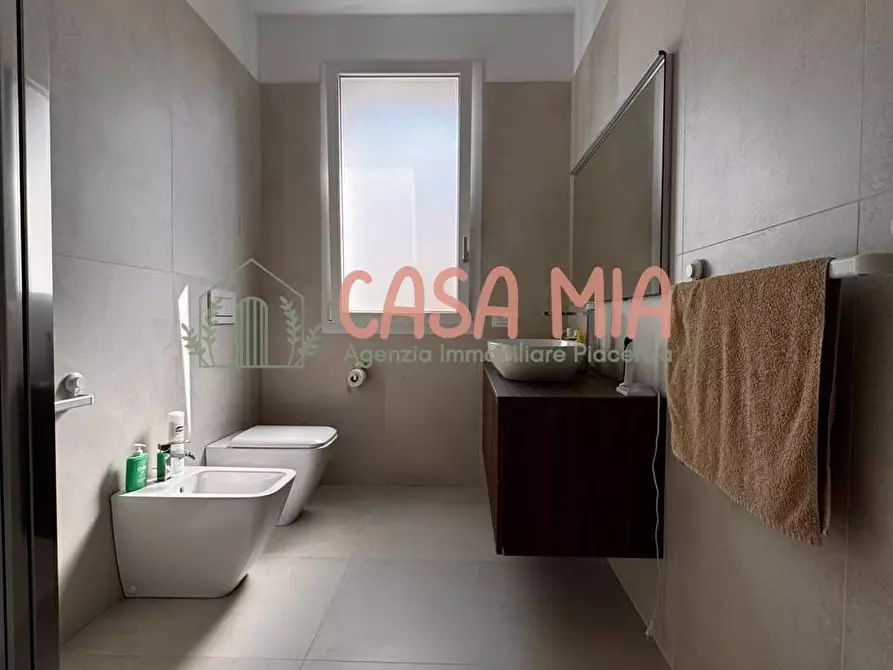 Immagine 32 di Appartamento in vendita  in via 4 novembre a Agazzano