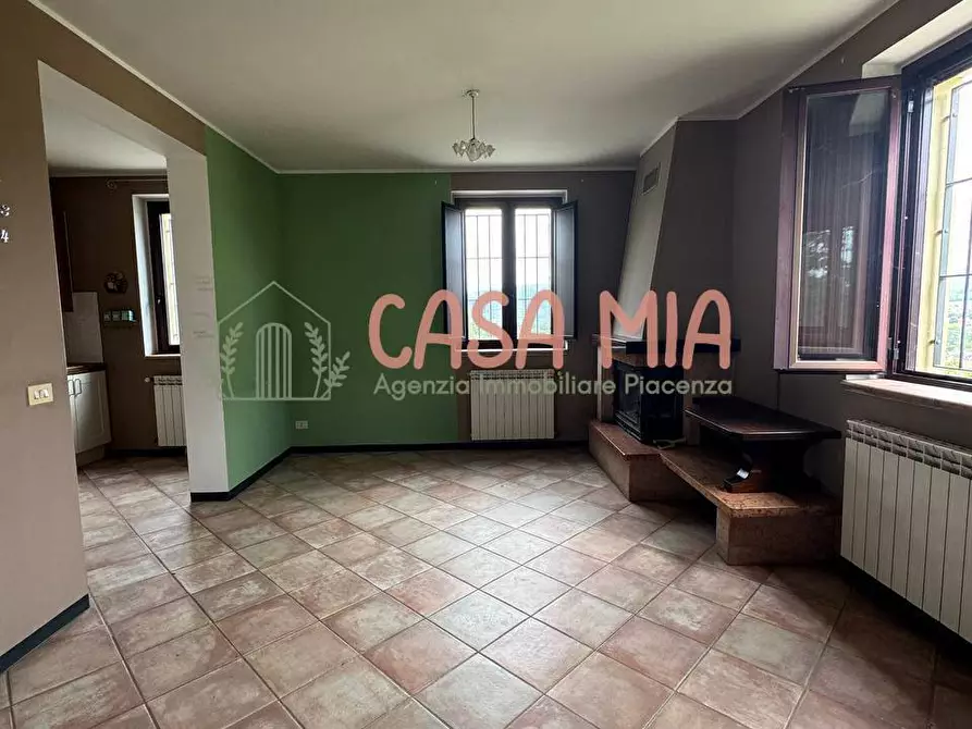 Immagine 2 di Casa indipendente in vendita  in Via pertini a Agazzano