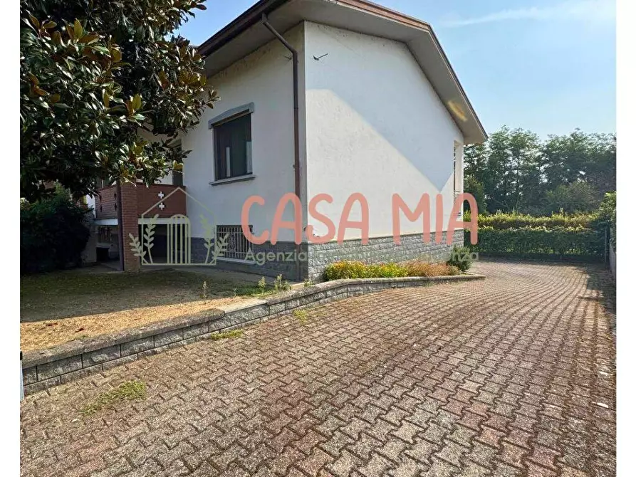 Immagine 4 di Villa in vendita  in Via De amicis a Agazzano