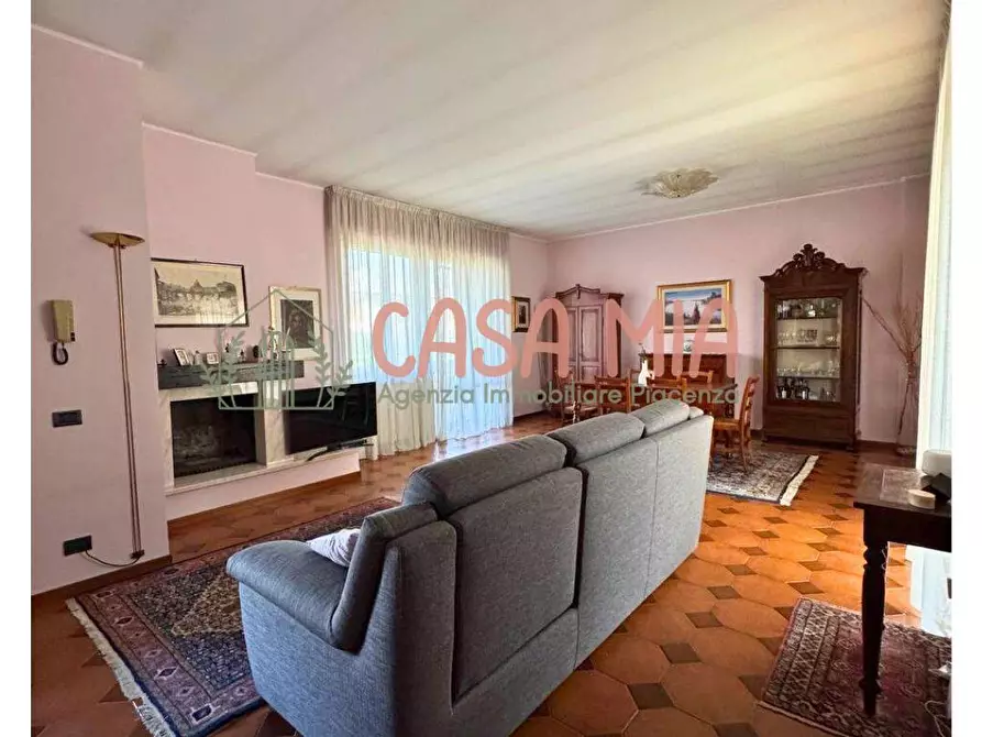 Immagine 16 di Villa in vendita  in Via De amicis a Agazzano