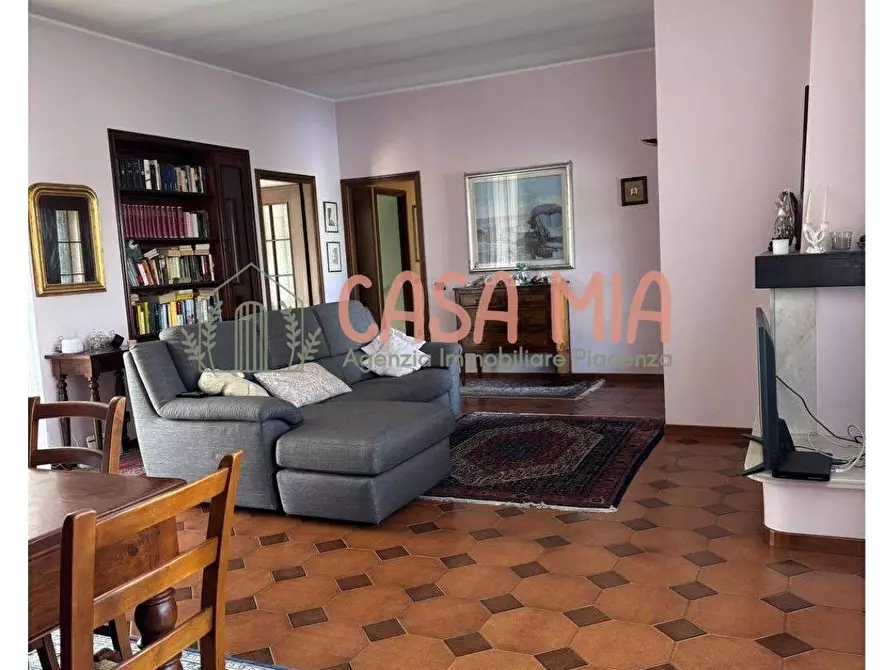 Immagine 19 di Villa in vendita  in Via De amicis a Agazzano