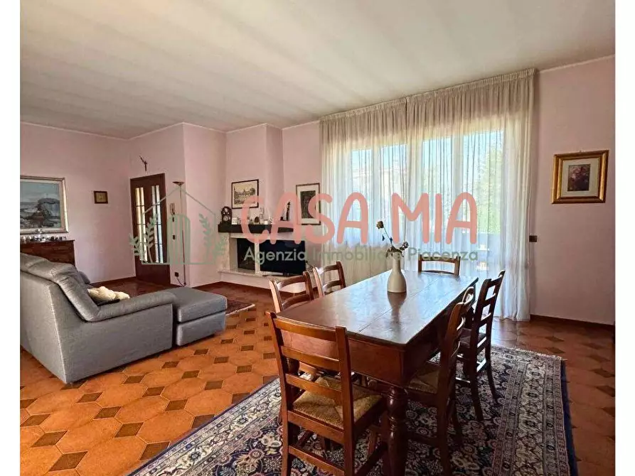 Immagine 23 di Villa in vendita  in Via De amicis a Agazzano