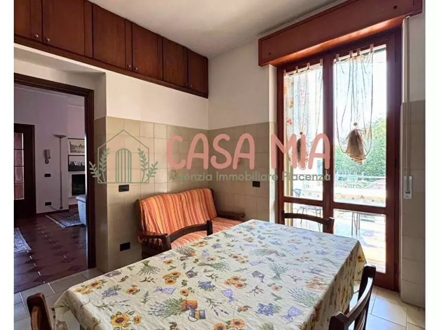 Immagine 31 di Villa in vendita  in Via De amicis a Agazzano