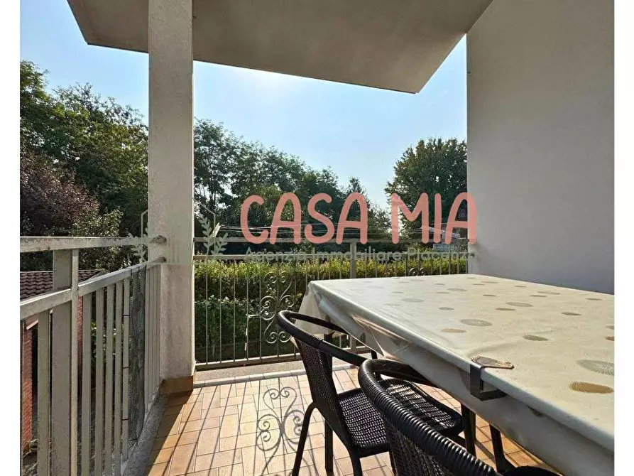 Immagine 32 di Villa in vendita  in Via De amicis a Agazzano