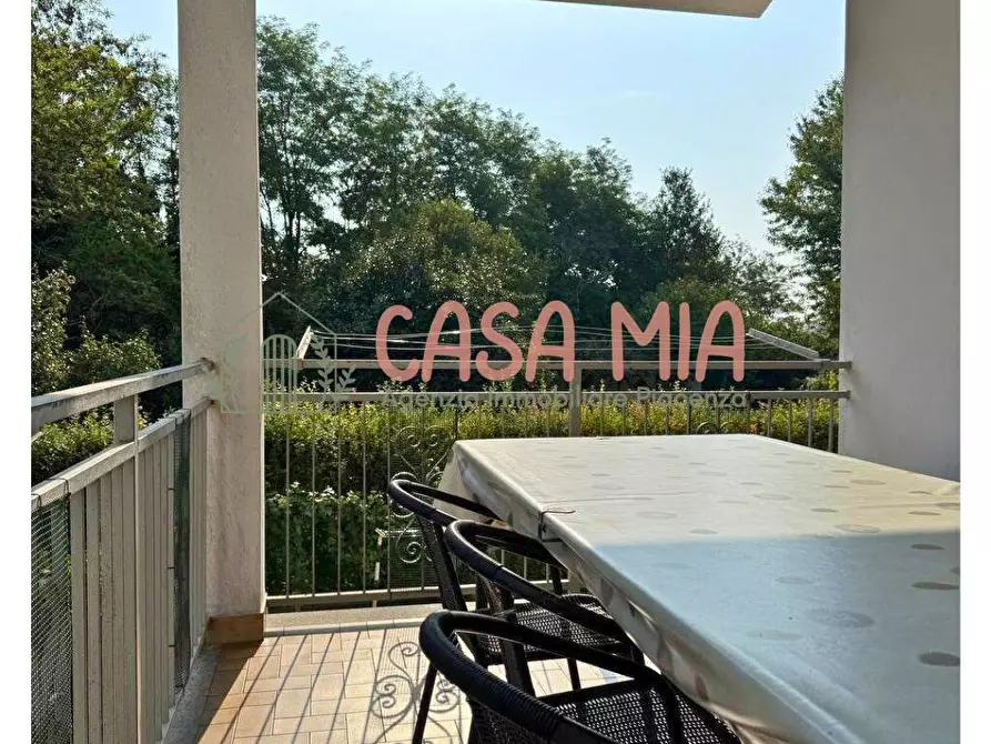 Immagine 33 di Villa in vendita  in Via De amicis a Agazzano