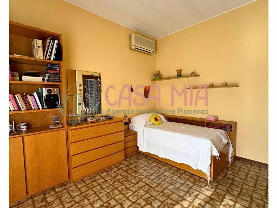 Immagine 37 di Villa in vendita  in Via De amicis a Agazzano