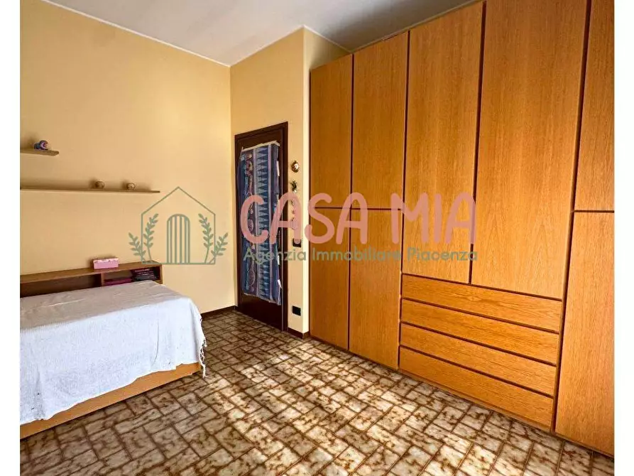 Immagine 39 di Villa in vendita  in Via De amicis a Agazzano