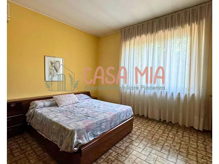 Immagine 42 di Villa in vendita  in Via De amicis a Agazzano
