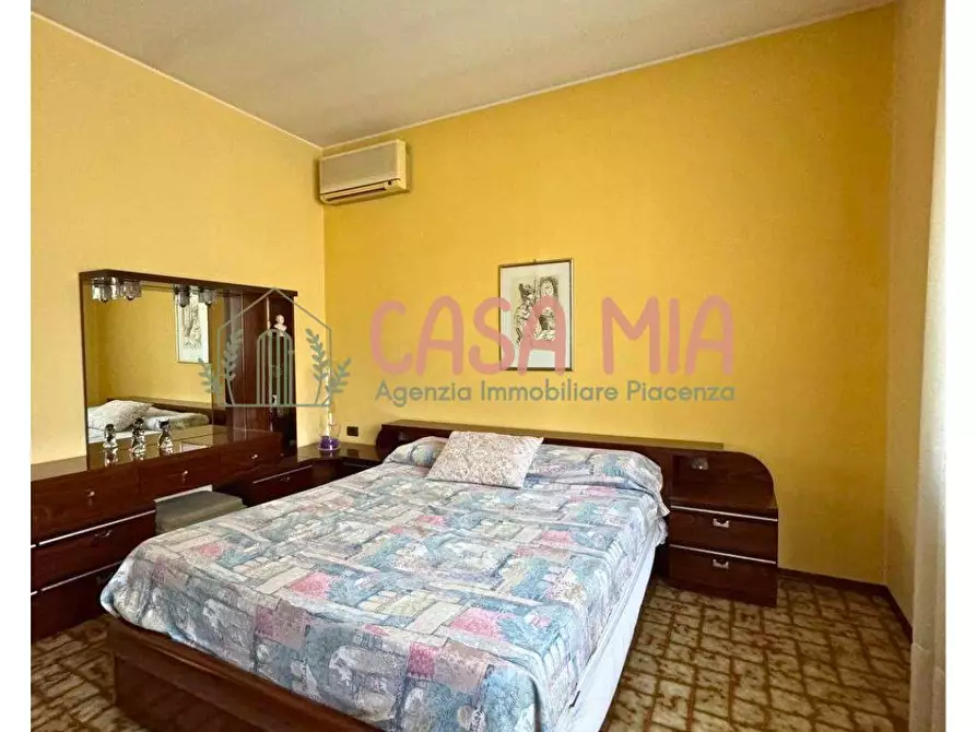 Immagine 44 di Villa in vendita  in Via De amicis a Agazzano