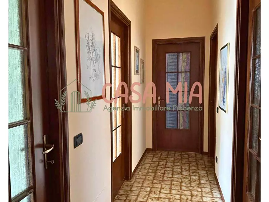 Immagine 46 di Villa in vendita  in Via De amicis a Agazzano