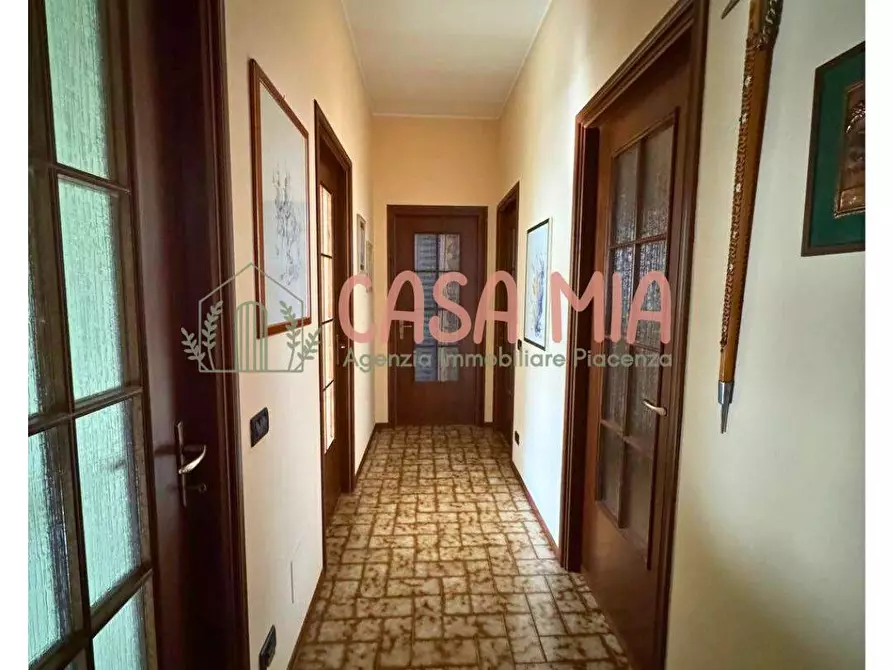 Immagine 47 di Villa in vendita  in Via De amicis a Agazzano