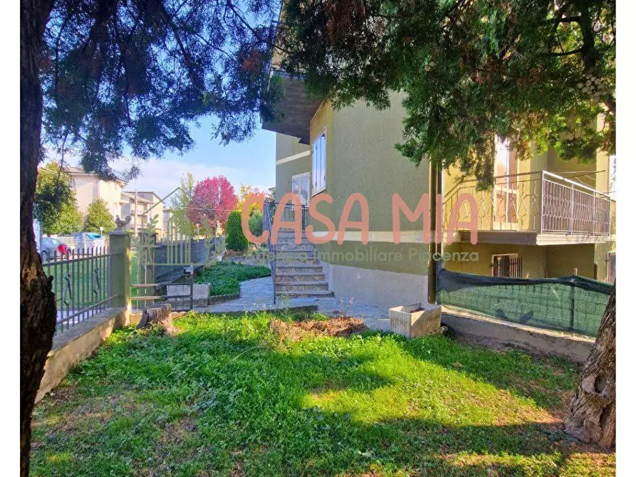 Immagine 1 di Appartamento in vendita  in VIA PONCHIELLI a Castel San Giovanni