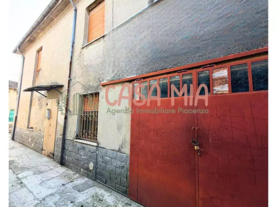 Immagine 32 di Casa semindipendente in vendita  in Via contorno a Agazzano