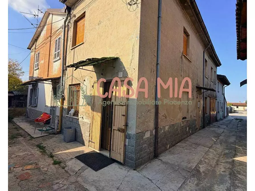 Immagine 35 di Casa semindipendente in vendita  in Via contorno a Agazzano