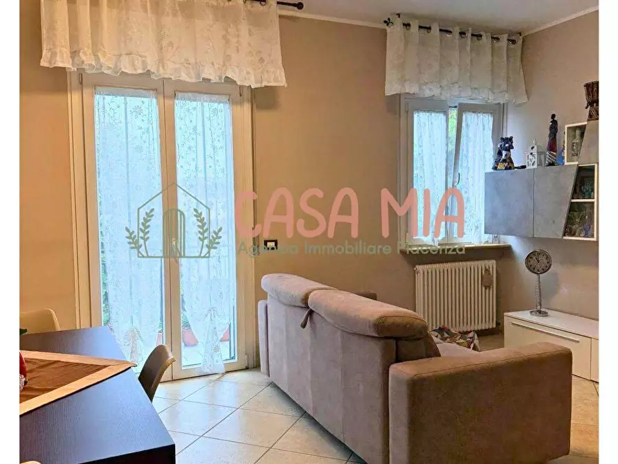 Immagine 4 di Appartamento in vendita  in via IV novembre a Agazzano