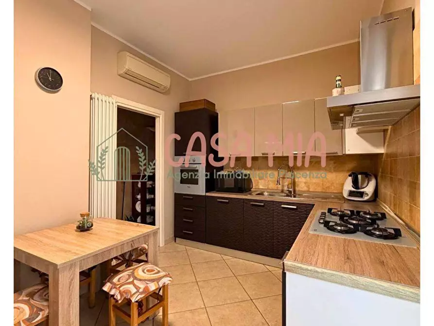 Immagine 16 di Appartamento in vendita  in via IV novembre a Agazzano