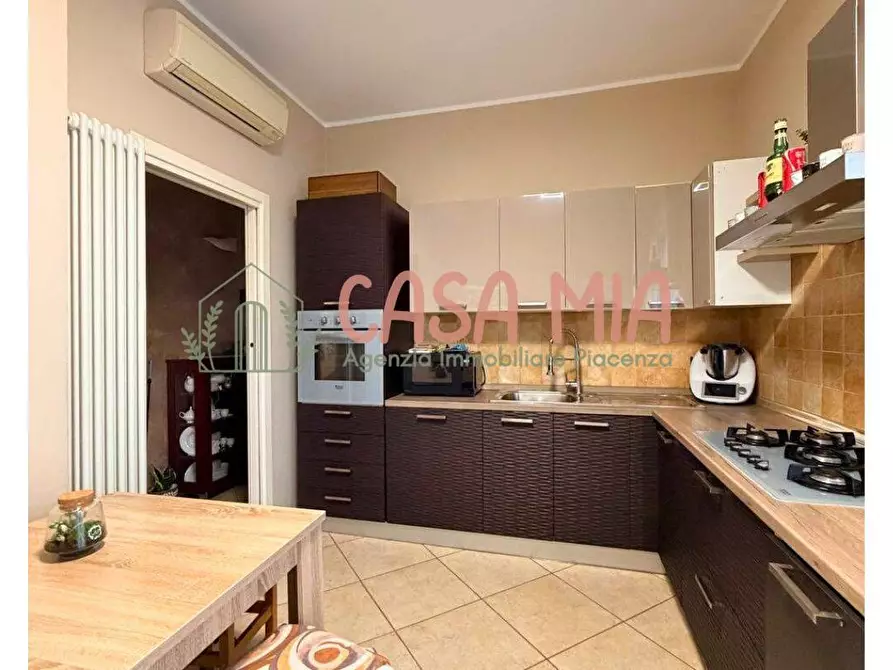 Immagine 17 di Appartamento in vendita  in via IV novembre a Agazzano