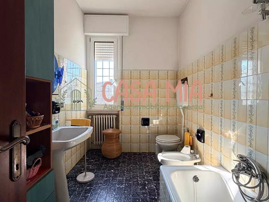 Immagine 8 di Villa in vendita  in via curiel a Agazzano