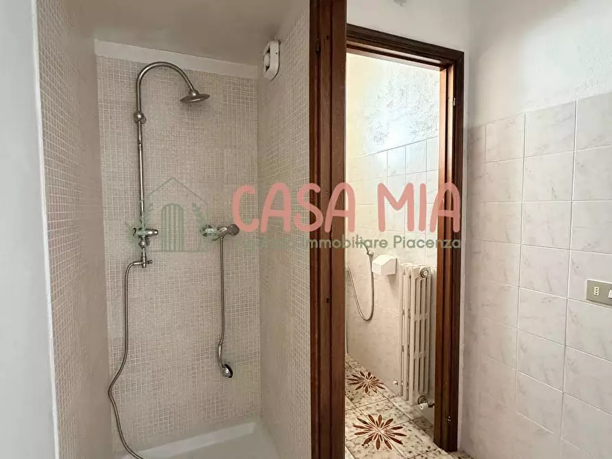 Immagine 22 di Villa in vendita  in via curiel a Agazzano