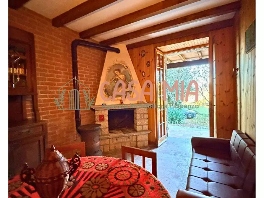 Immagine 5 di Casa semindipendente in vendita  in località Bozzola a Agazzano