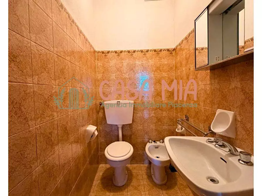 Immagine 23 di Casa semindipendente in vendita  in località Bozzola a Agazzano