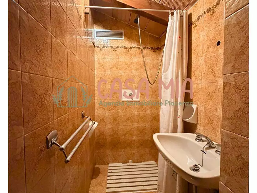 Immagine 34 di Casa semindipendente in vendita  in località Bozzola a Agazzano