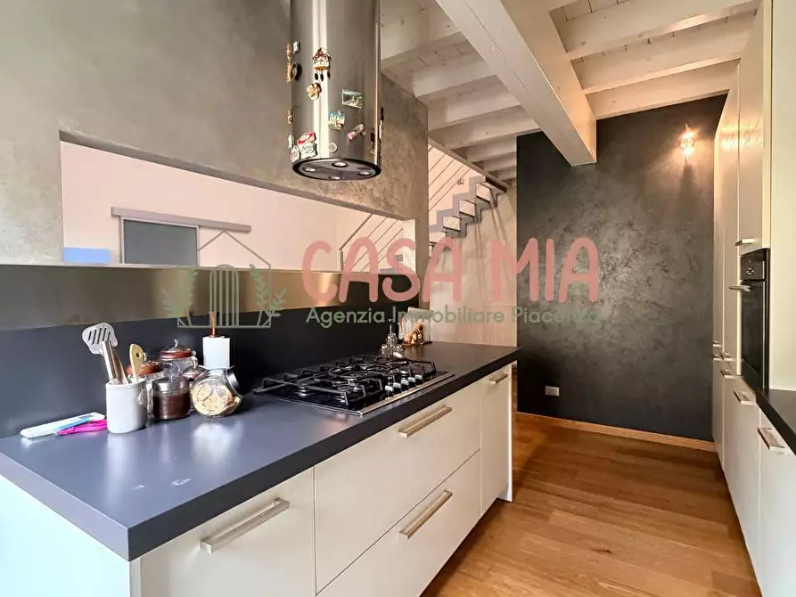 Immagine 12 di Appartamento in vendita  in Via della resistenza a Agazzano