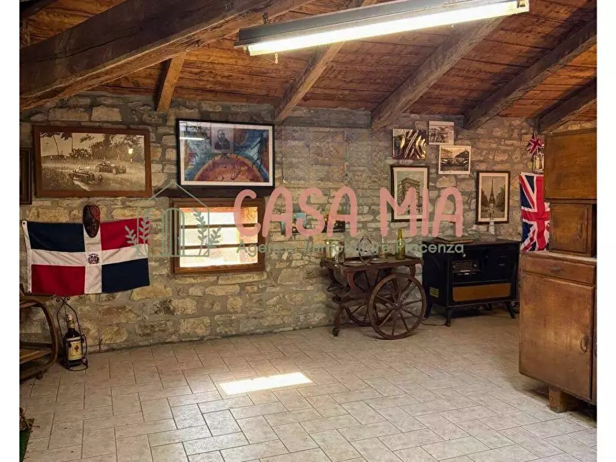 Immagine 46 di Rustico / casale in vendita  in località Poggiarello a Agazzano