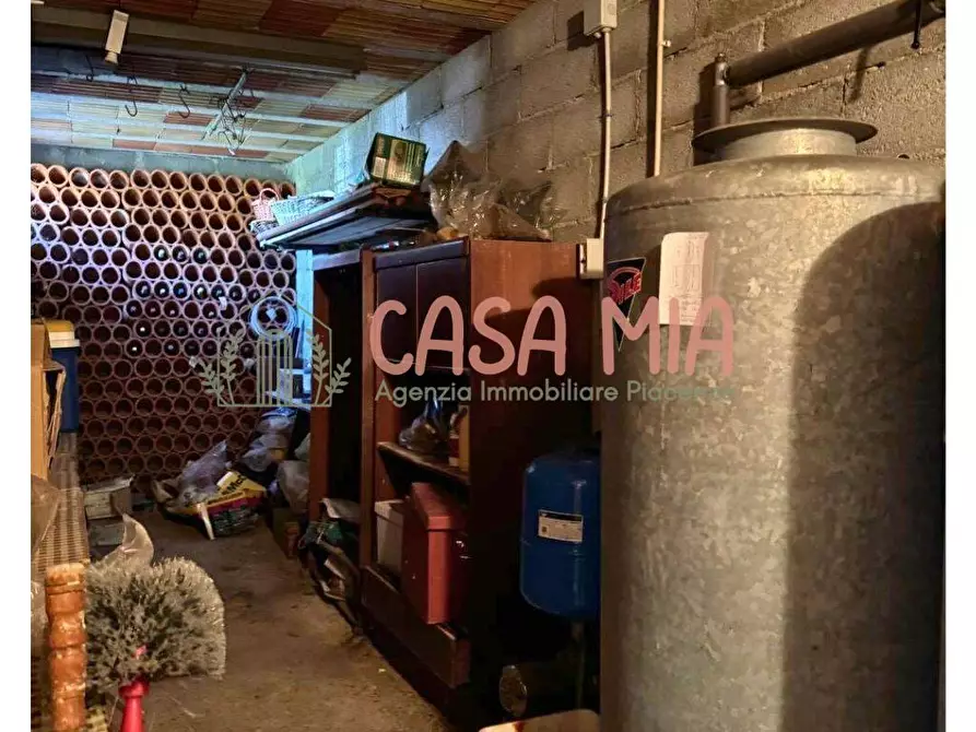 Immagine 52 di Rustico / casale in vendita  in località Poggiarello a Agazzano